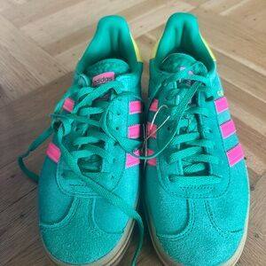 Adidas Gazelle Bold W in Classic Blue